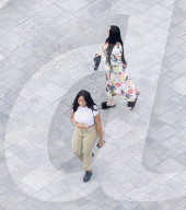 EXKLUSIV - Kylie Jenner lädt zur Osterparty in Hidden Hills 