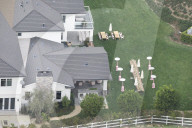 EXKLUSIV - Kylie Jenner lädt zur Osterparty in Hidden Hills 