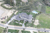 EXKLUSIV - Kylie Jenner lädt zur Osterparty in Hidden Hills 