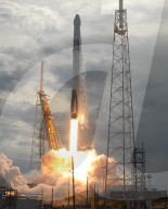 NEWS - Falcon 9: Privater Raumfrachter "Dragon" bringt Nachschub zur ISS