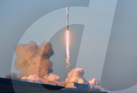 NEWS - Falcon 9: Privater Raumfrachter "Dragon" bringt Nachschub zur ISS