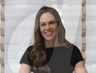 PORTRAIT - Hilary Swank