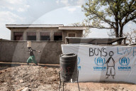 REPORTAGE - Menschen aus Süd Sudan leben und lernen im Flüchtlingscamp Plabek in Uganda