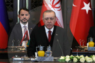 NEWS - Ankara: Erdogan, Putin und Rouhani demonstrieren Einigkeit im Syrienkonflikt