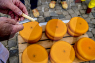 FEATURE - Käsehandel wie anno dazumal in der Südholländischen Stadt Gouda
