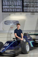PORTRAIT - Billy Monger - Britischer Rennfahrer