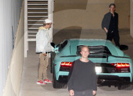 EXKLUSIV - Justin Bieber verlässt die Abendmesse in Beverly Hills