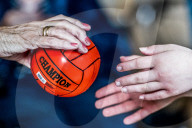 REPORTAGE - Seniorenpflege im Altersheim