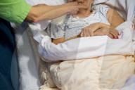 REPORTAGE - Seniorenpflege im Altersheim