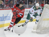 NEWS - NHL: Der Schweizer Nico Hischier scort erfolgreich für die New Jersey Devils