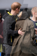 PEOPLE - Prin Harry und seine Meghan besuchen die Invictus Games an der Bath Universität
