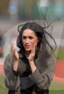 PEOPLE - Prin Harry und seine Meghan besuchen die Invictus Games an der Bath Universität