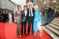 PEOPLE - Sally Humphreys mit Ronnie Wood an den Olivier Awards in London