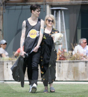 EXKLUSIV - Kelly Osbourne strahlt frisch verliebt an der Seite ihres neuen Boyfriends