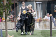 EXKLUSIV - Kelly Osbourne strahlt frisch verliebt an der Seite ihres neuen Boyfriends