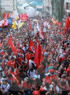 NEWS - Brasiliens verurteilter Ex-Präsident Luiz Inacio Lula da Silva stellt sich den Behörden