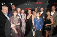 PEOPLE - Parker Posey und Selma Blair bei der Premiere von Netflix's 'Lost in Space' in Hollywood 