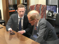 NEWS - Mark Zuckerberg nach Datenskandal zu Anhörung im US-Kongress