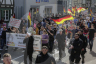 NEWS - Verletzte und Übergriffe bei Demonstration in Kandel