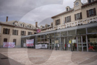 NEWS - Frankreich: In Briancon macht ein Verein die SNCF-Station zu einem Wohnheim für Migranten
