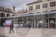 NEWS - Frankreich: In Briancon macht ein Verein die SNCF-Station zu einem Wohnheim für Migranten