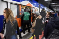 NEWS - Voll gestopfte Züge: Streik behindert wieder Bahnverkehr in Frankreich