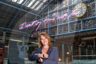 NEWS - London: Installation von Tracey Emin in der St. Pancras Station