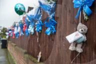 NEWS - London: Blumen für die getöteten Einbrecher werden sofort wieder entfernt