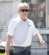 EXKLUSIV - Martin Sheen in Malibu unterwegs