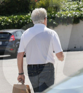 EXKLUSIV - Martin Sheen in Malibu unterwegs