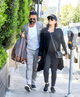 PEOPLE - Hochschwangere Eva Longoria unterwegs zum Arzttermin