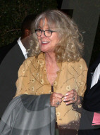 PEOPLE - Gwyneth Paltrow's Verlobungsparty: Ihre Mutter Blythe Danner