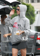 EXKLUSIV - Inkognito:  Elisabetta Canalis in Sweats unterwegs