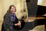 PEOPLE - Neapel: Claudia Cardinale feiert ihren 80.Geburtstag