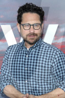 PEOPLE -  Promis an der Staffelpremiere von 'Westworld' 2 in Los Angeles