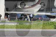 PEOPLE - Die Kardashians landen in Van Nuys nach ihrem Besuch von Khloe und Baby True Thompson in Cleveland