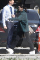 PEOPLE - Die Kardashians landen in Van Nuys nach ihrem Besuch von Khloe und Baby True Thompson in Cleveland