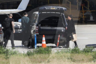 PEOPLE - Die Kardashians landen in Van Nuys nach ihrem Besuch von Khloe und Baby True Thompson in Cleveland