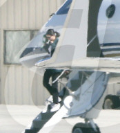 PEOPLE - Die Kardashians landen in Van Nuys nach ihrem Besuch von Khloe und Baby True Thompson in Cleveland