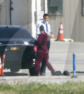 PEOPLE - Die Kardashians landen in Van Nuys nach ihrem Besuch von Khloe und Baby True Thompson in Cleveland