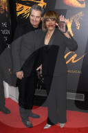PEOPLE - 'Tina - The Tina Turner Musical' Premiere in London: Tina Turner mit Erwin Bach