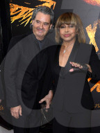 PEOPLE - 'Tina - The Tina Turner Musical' Premiere in London: Tina Turner mit Erwin Bach