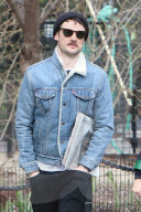 PEOPLE - Sienna Miller und Tom Sturridge mit Marlowe in New York unterwegs