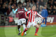PEOPLE - Drohender Abstieg: Xherdan Shaqiri ist bei Stoke City frustriert