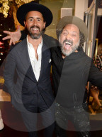 PEOPLE - Promis bei Mr.Brainwash's 'Keep Smiling' in London