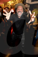 PEOPLE - Promis bei Mr.Brainwash's 'Keep Smiling' in London