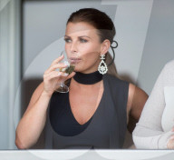 PEOPLE - Coleen Rooney feiert am Aintree Pferderennen