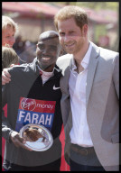 PEOPLE - Prinz Harry als Zuschauer am London Marathon