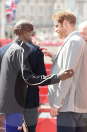 PEOPLE - Prinz Harry als Zuschauer am London Marathon