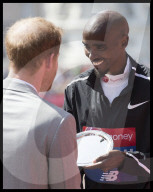 PEOPLE - Prinz Harry als Zuschauer am London Marathon